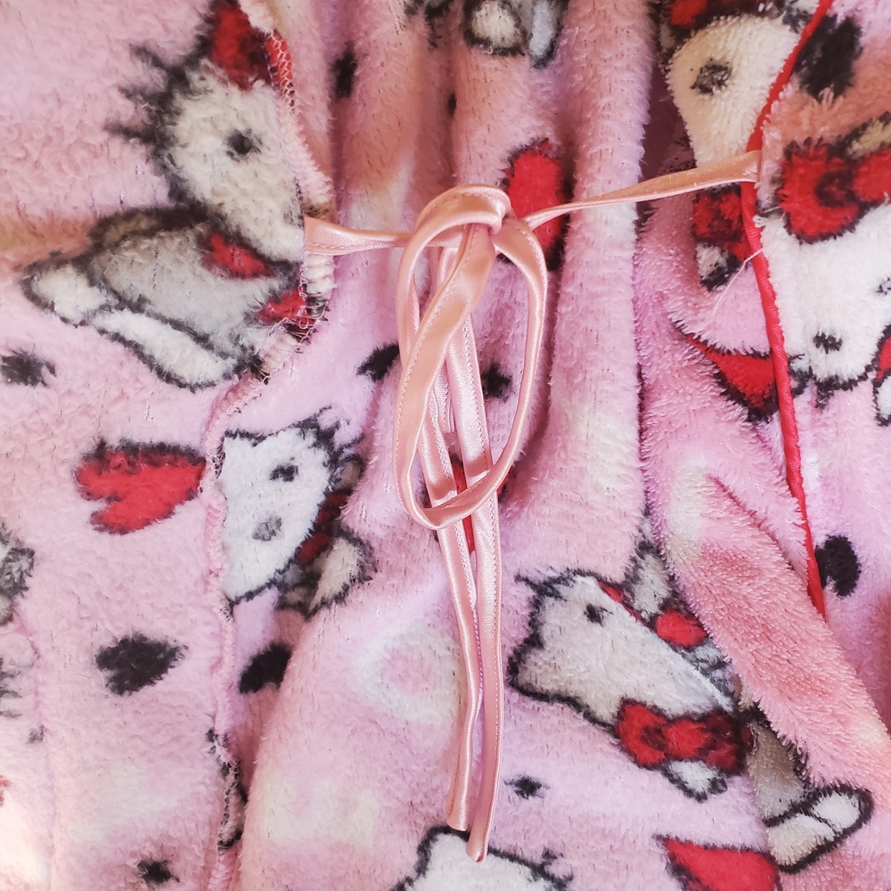 Sanrio Pink Hello Kitty Robe - Picture 4 of 8